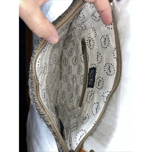 Myra Bag Laces of Color Medium Crossbody Bag Leather Cowhide Southwestern M-3975 - Picture 11 of 12